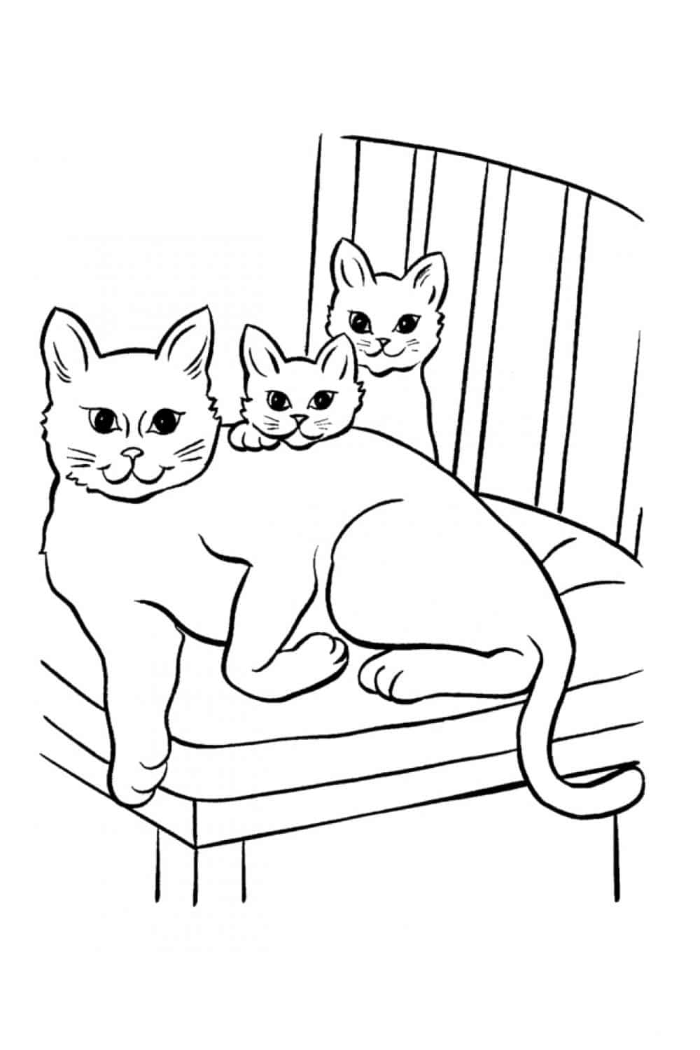 דף צביעה עם חתולה וגורים