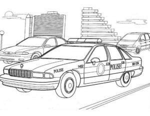 דף צביעה ציור של רכב משטרה נוסע בעיר לצביעה
